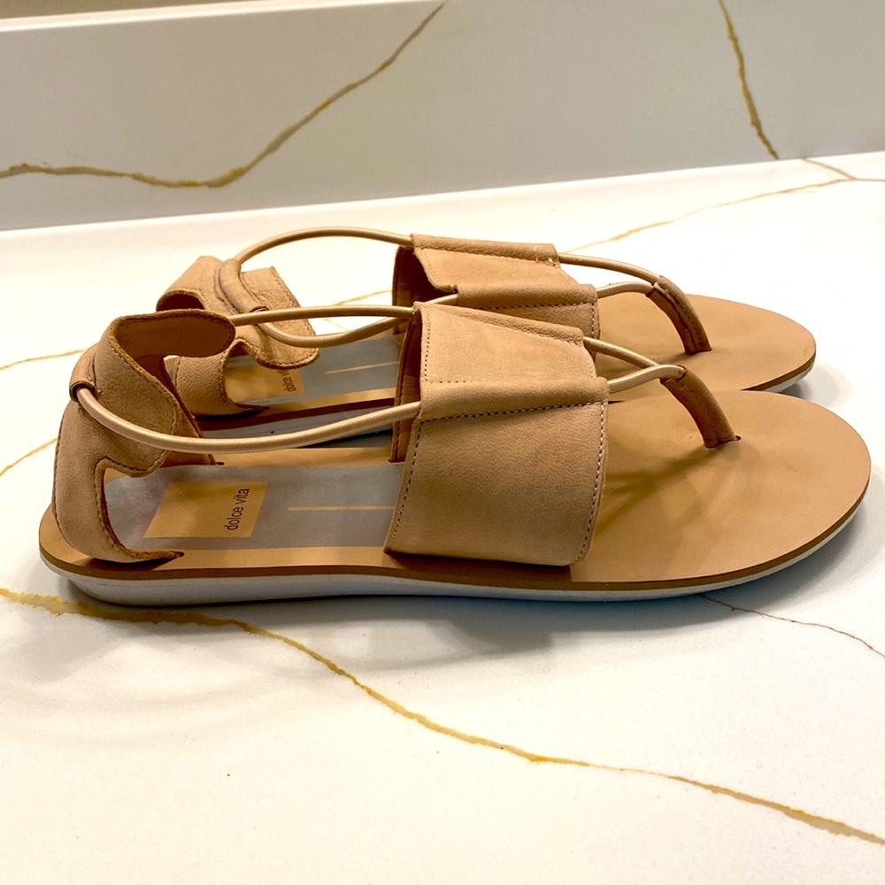 Dolce Vita baby pink elastic thong flat sandals. 6.5